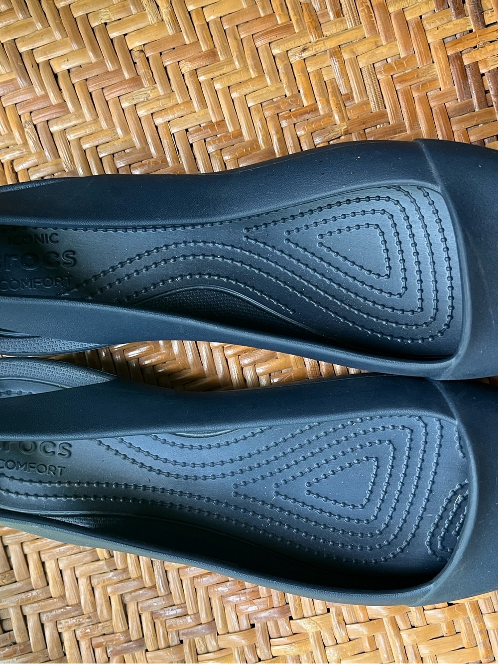 Crocs Iconic Comfort Navy Sienna Flats Slip On Shoes Womens Size 10 Comfy
